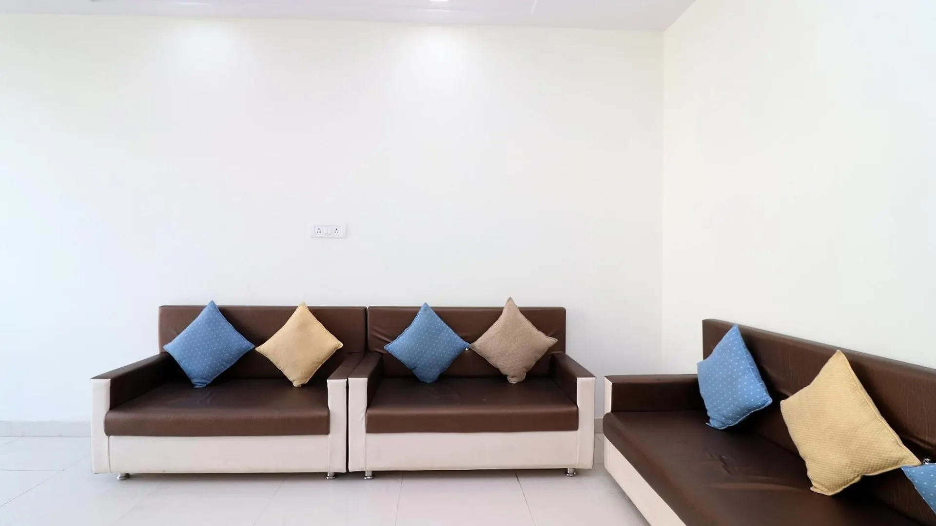 ****  אגרה Oyo Hotel The Orient Tree הודו