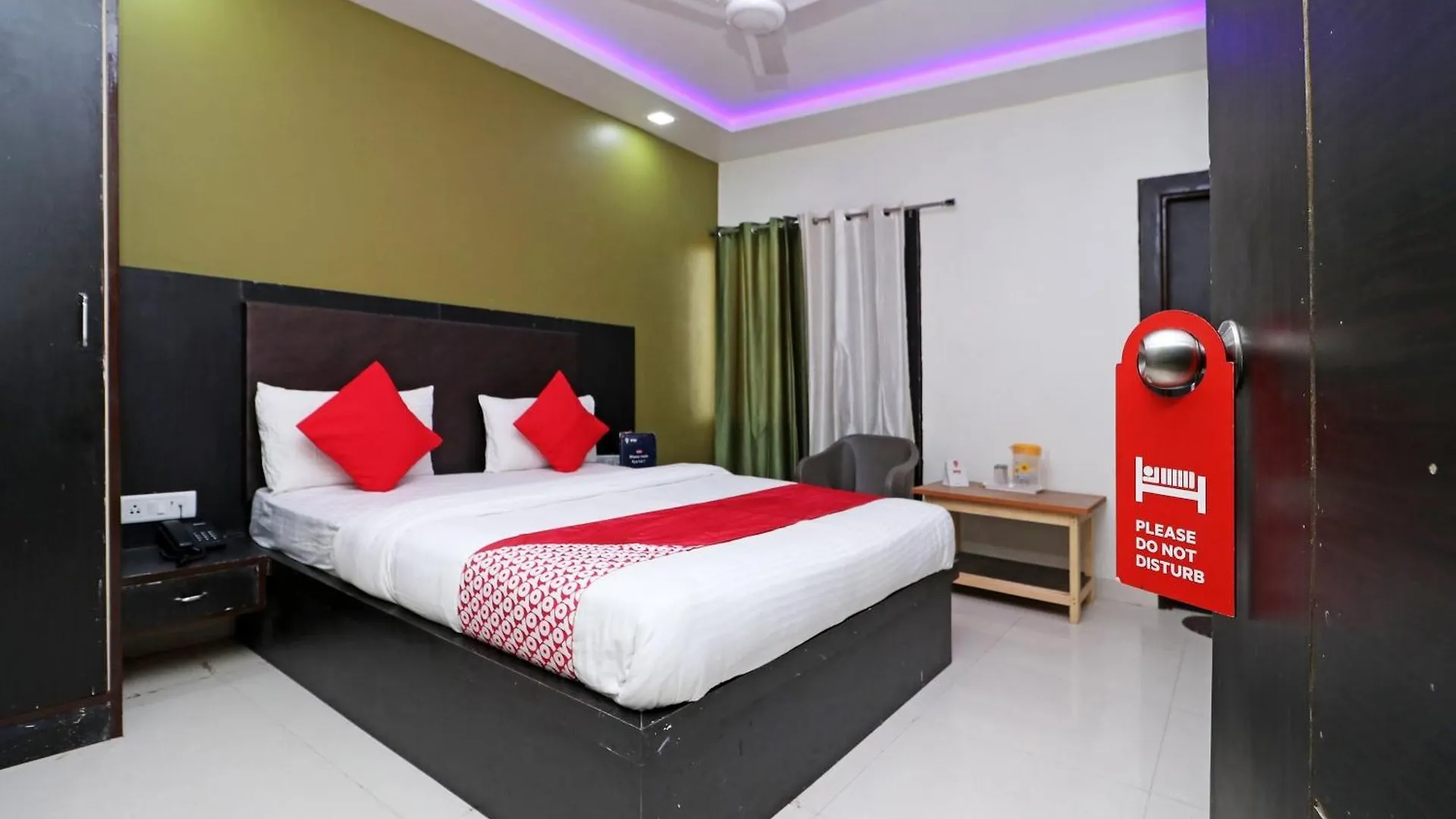 אגרה Oyo Hotel The Orient Tree הודו