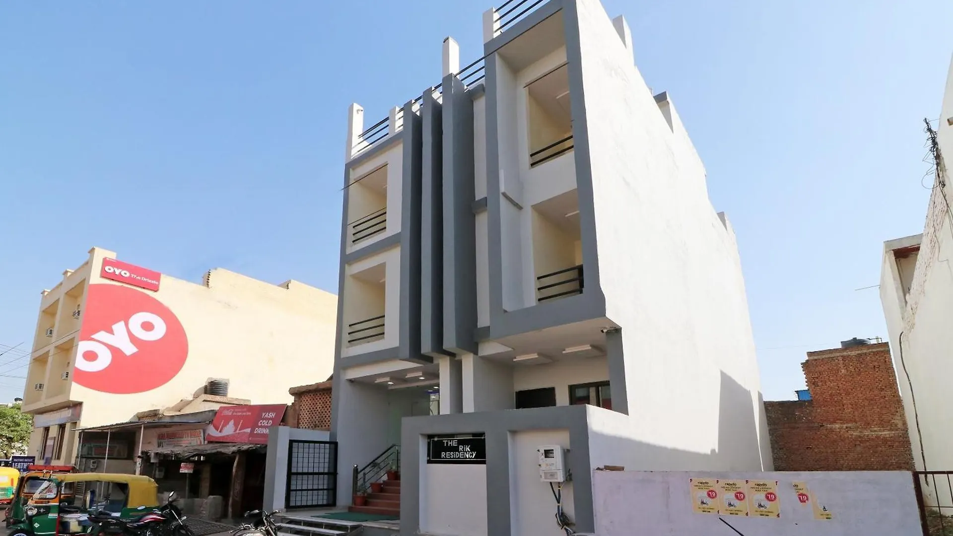 אגרה Oyo Hotel The Orient Tree 4*,